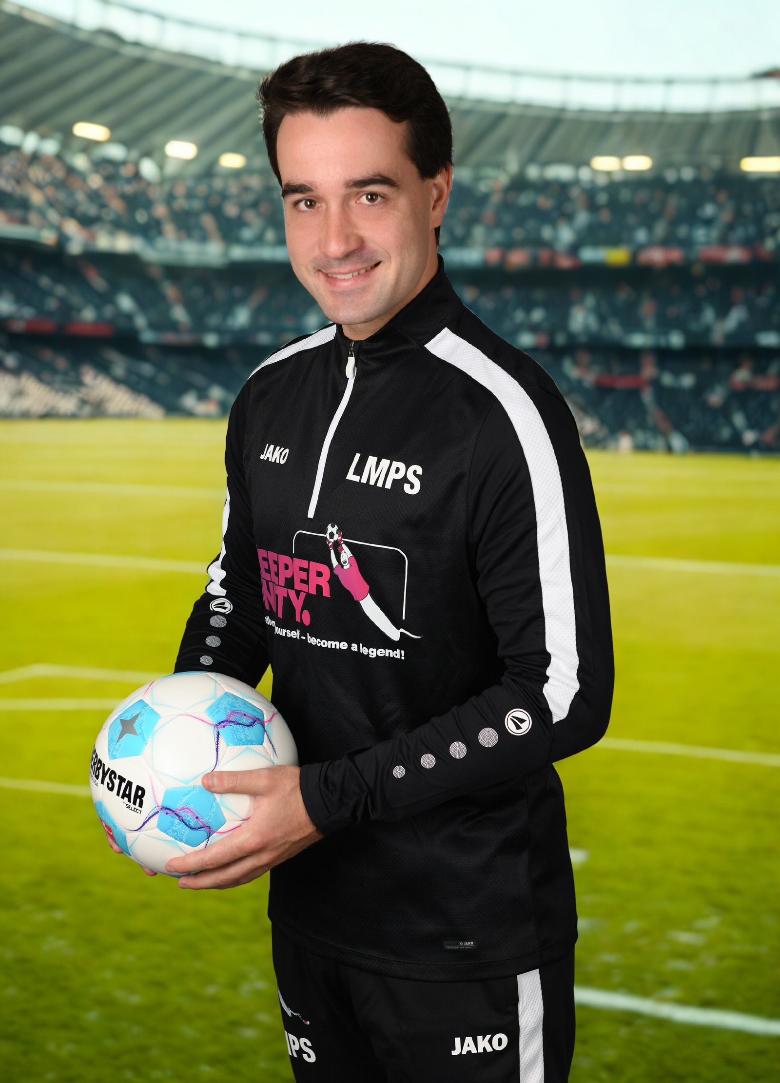 LMPS mit Stadionhintergrund